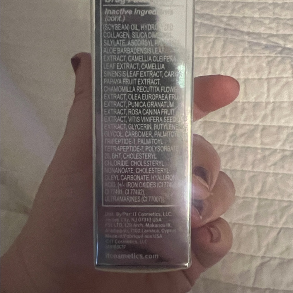 IT Cosmetics Celebration Powder Foundation SPF 50+ in shade Deep - Picture 5 of 6